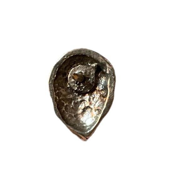 Alien Head Silver Tone Tack Pin Tie Tack Jacket Pin - Picture 4 of 5